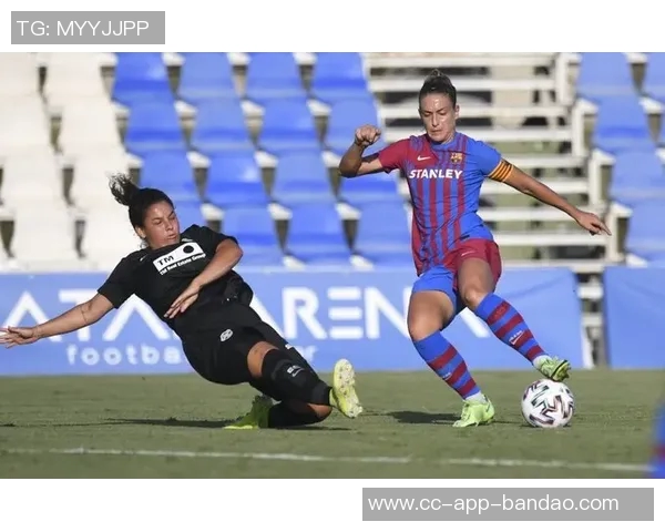 马竞女足球员梅迪纳遭遇严重撞击一度失去意识现已脱离生命危险