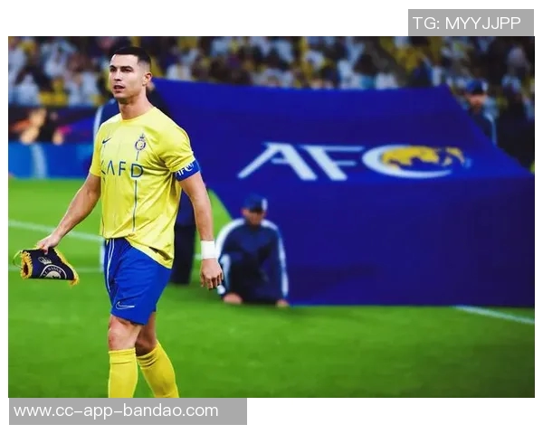 前利雅得胜利主帅卡斯特罗加盟格雷米奥C罗在评论区送上祝贺