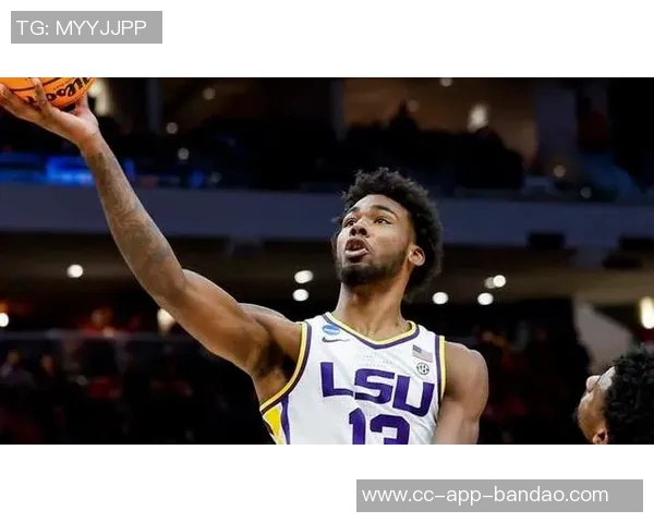 当伊森专注于比赛展现潜力休赛期合同价值将引发热议