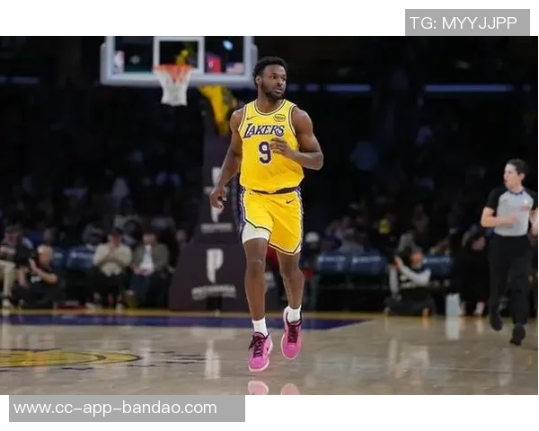 南湾湖人惜败撕裂之城混音布朗尼表现平平贡献11分6助攻